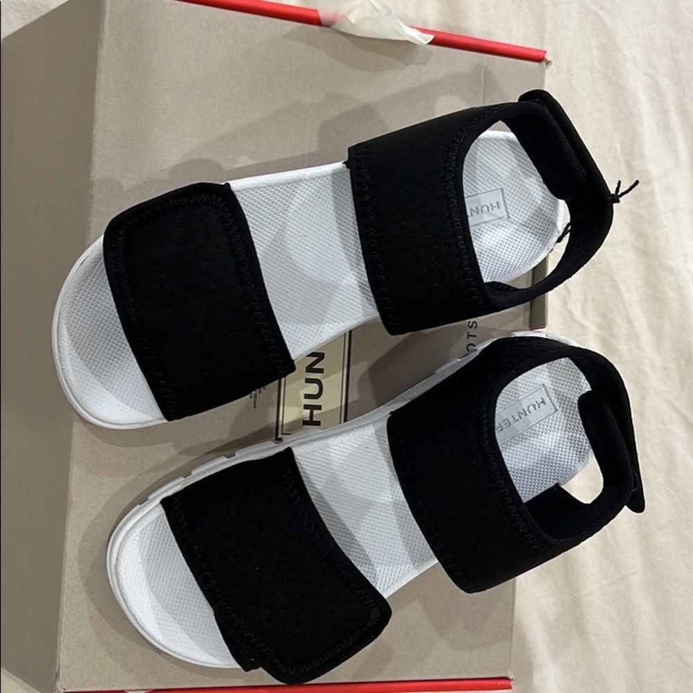 Hunter sandals